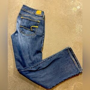 American Eagle Dark Wash kick boot 6 short